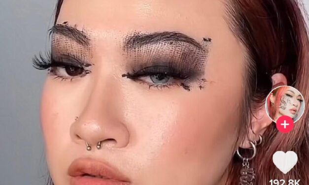 The Viral TikTok Mascara Look You Have to Try